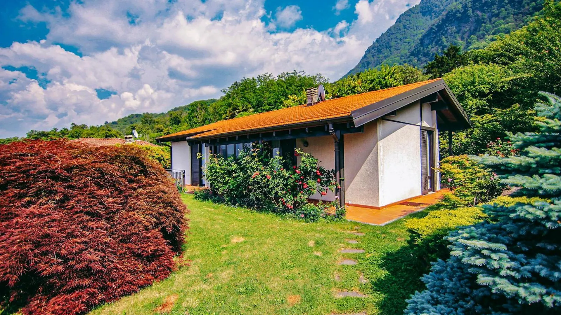 Holiday home Casa Elena Villa Castelveccana